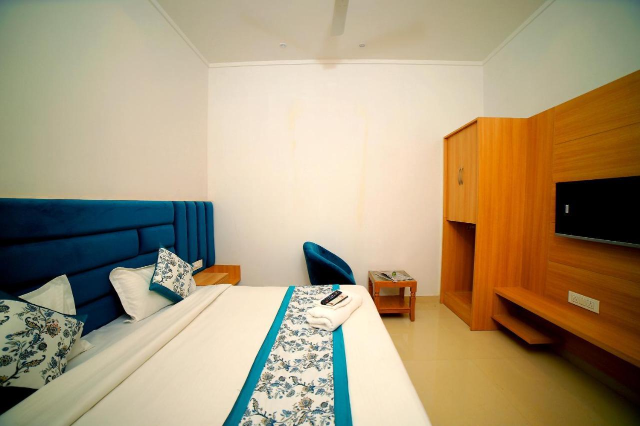Hotel Diamond View Amritsar Zewnętrze zdjęcie