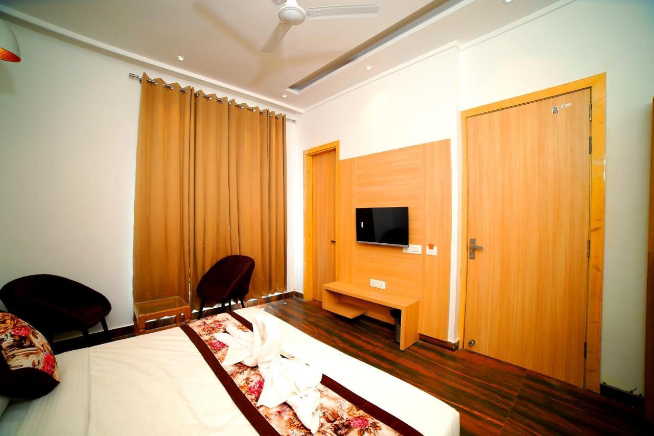 Hotel Diamond View Amritsar Zewnętrze zdjęcie