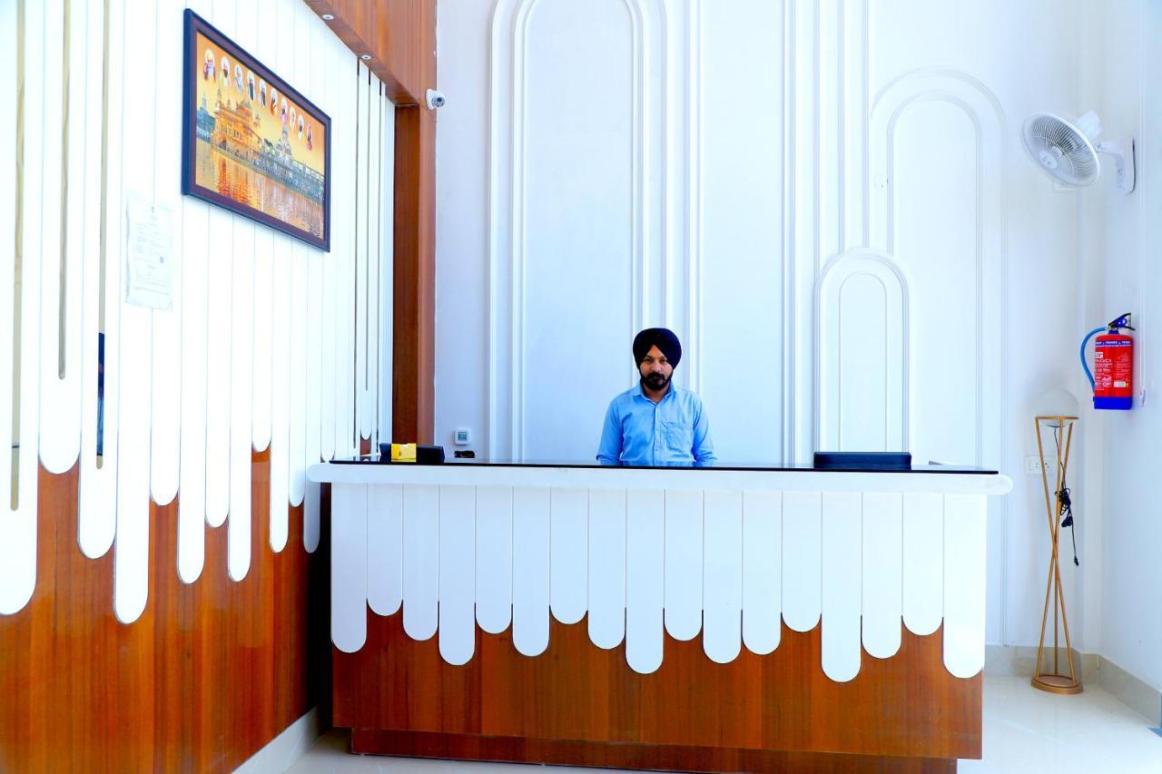 Hotel Diamond View Amritsar Zewnętrze zdjęcie