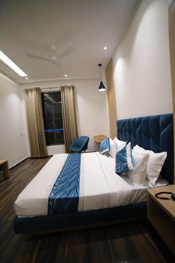 Hotel Diamond View Amritsar Zewnętrze zdjęcie